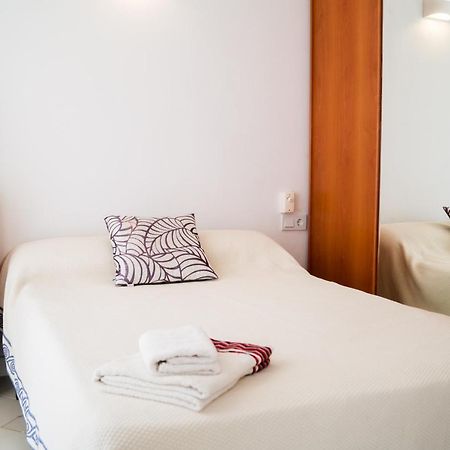 Apartamento Novelty Apartment Salou Bagian luar foto