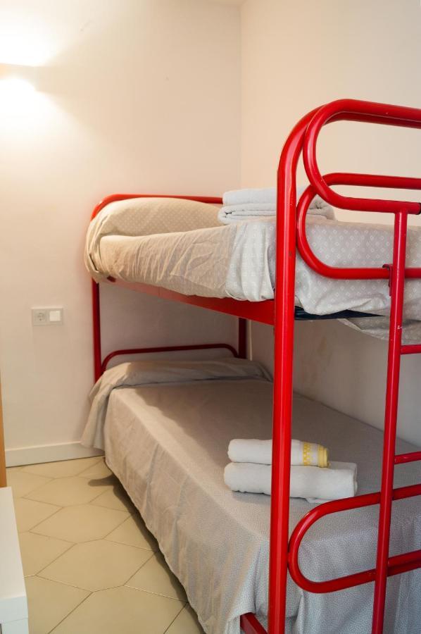 Apartamento Novelty Apartment Salou Bagian luar foto