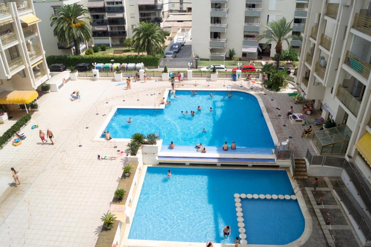 Apartamento Novelty Apartment Salou Bagian luar foto