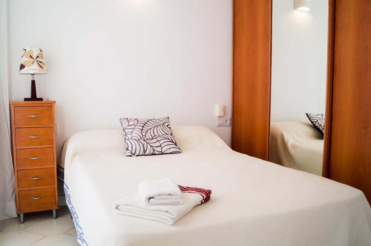 Apartamento Novelty Apartment Salou Bagian luar foto