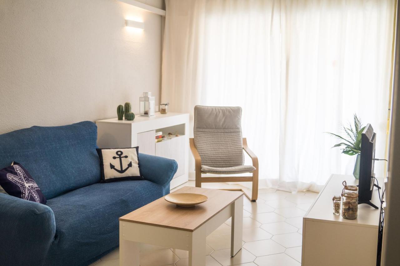 Apartamento Novelty Apartment Salou Bagian luar foto
