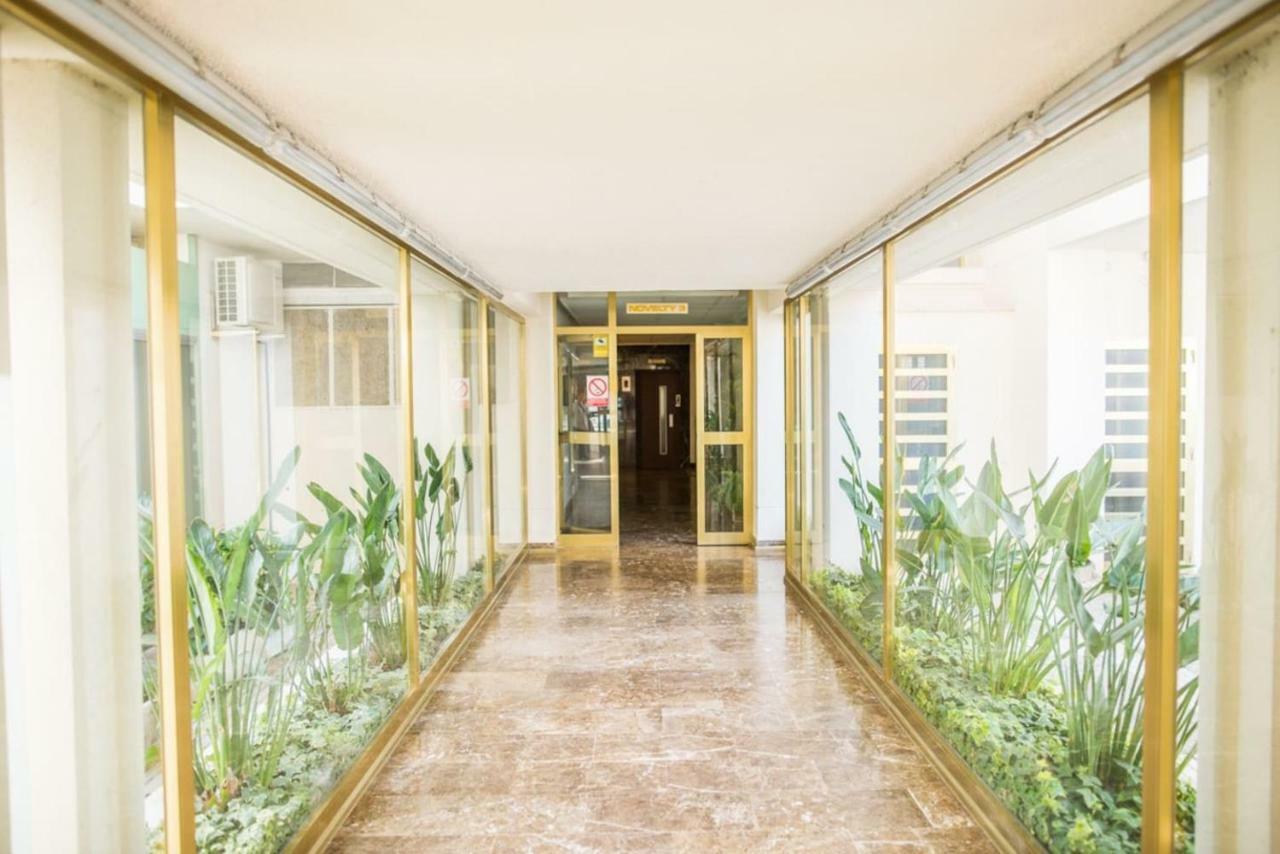 Apartamento Novelty Apartment Salou Bagian luar foto